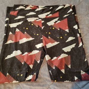 LuLaRoe Mountain Cloud leggings TC